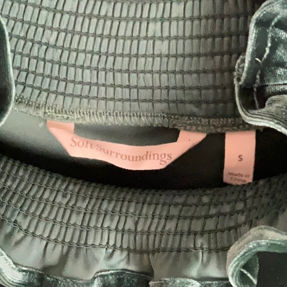 Soft Surroundings Velvet Ruffle Neck - Picture 2 of 6